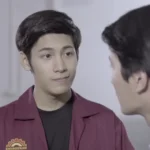 Krist és Singto beszélget, mint Arthit és Kongpob a thai Sotus sorozat szereplői